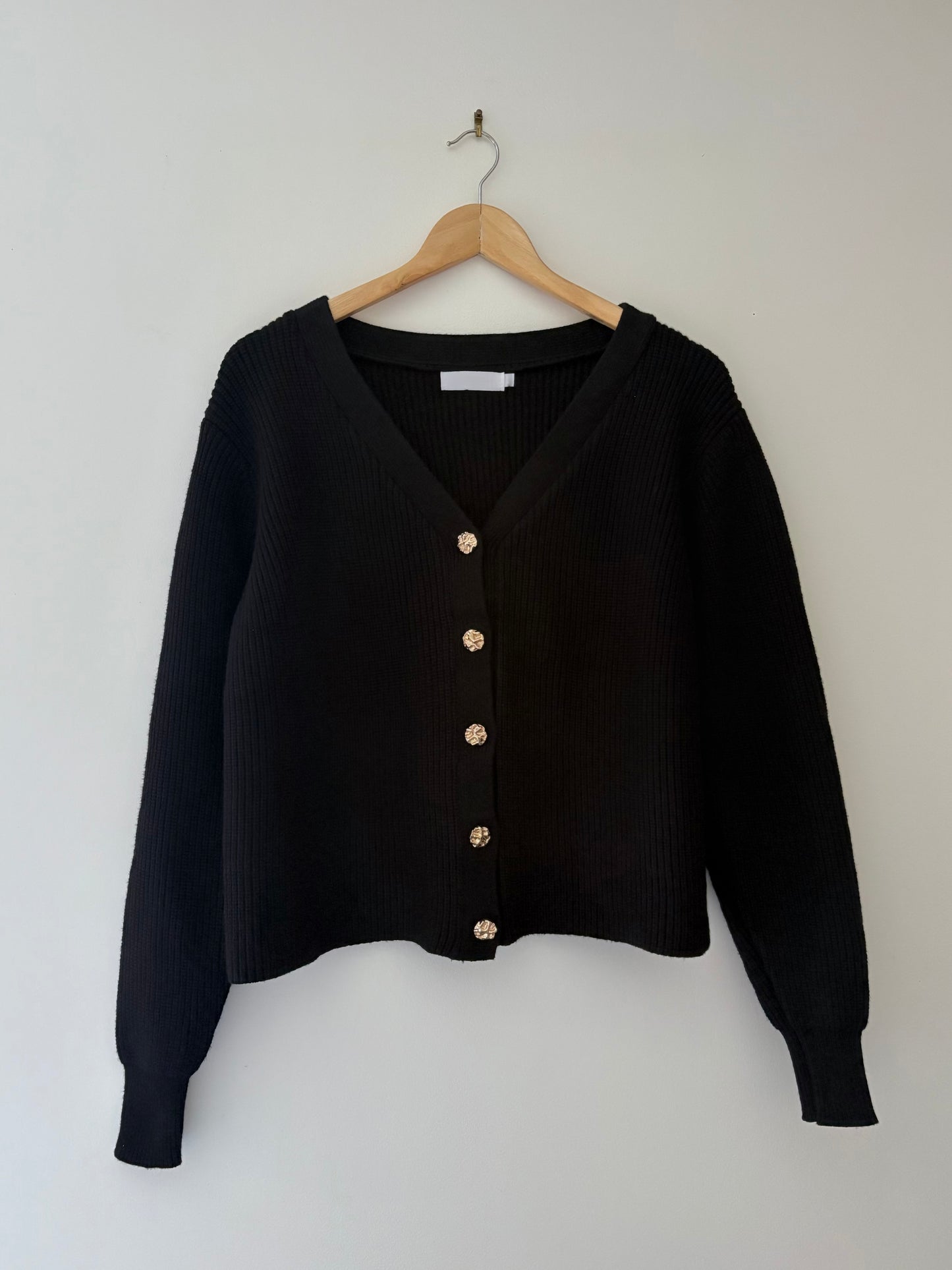 Cardigan Noir Col V Boutons dorés