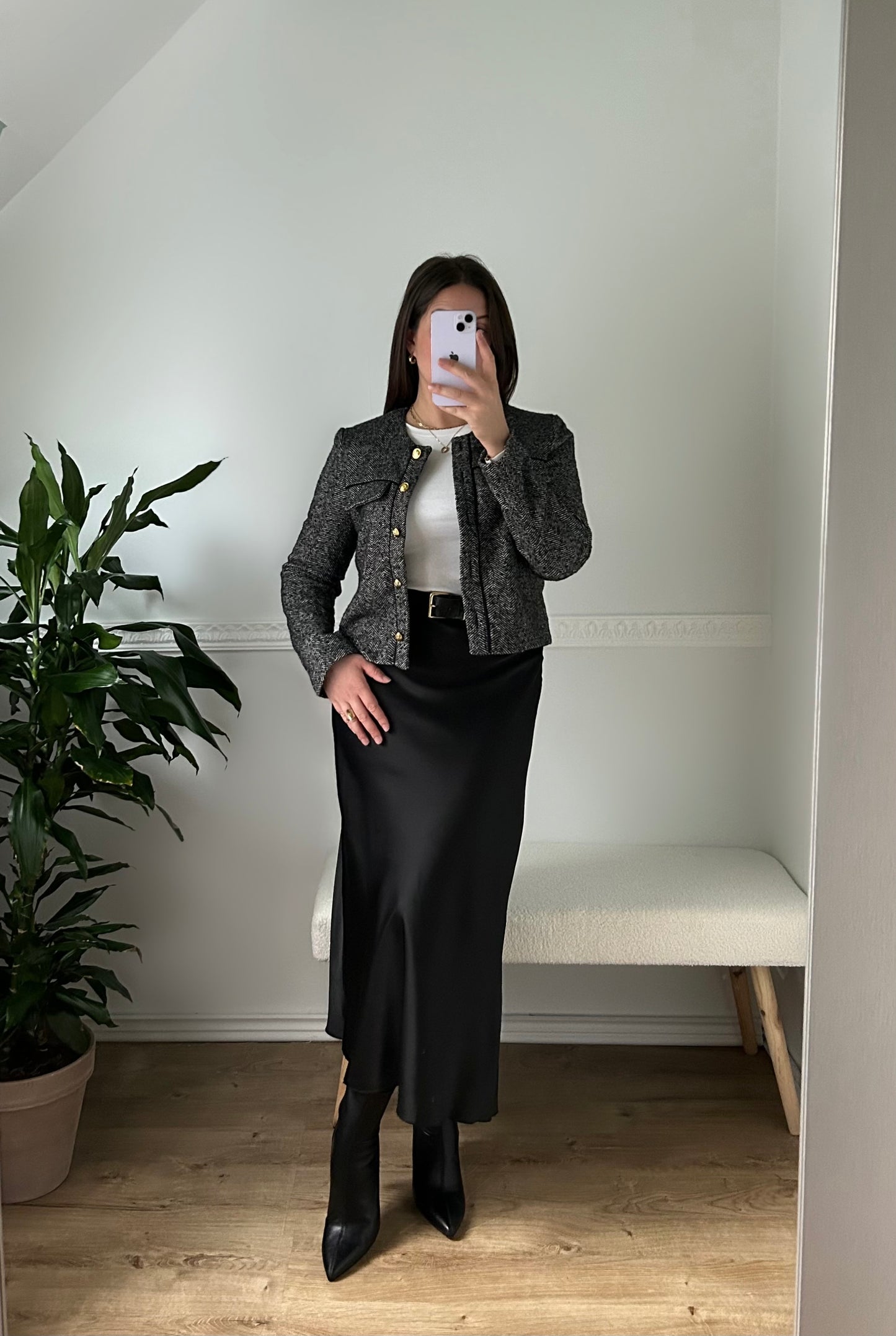 La Veste à Chevrons Noir et Blanc Boutons Dorés