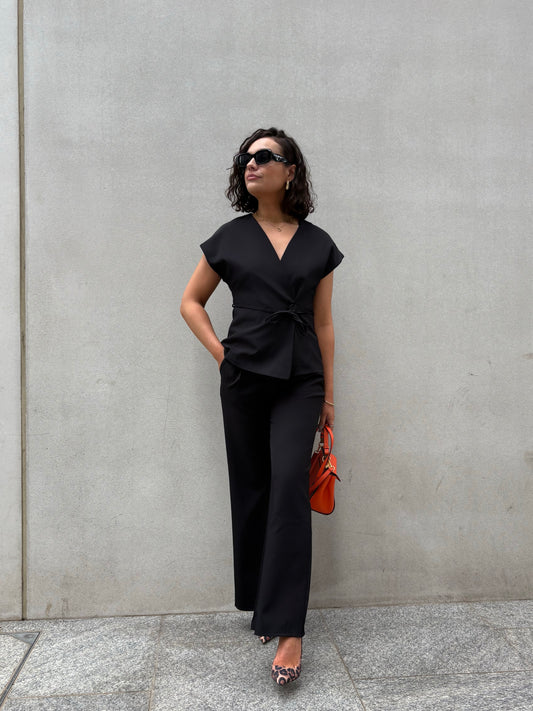 Ensemble veston cordelette et pantalon noir