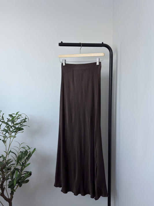 Jupe longue satinée marron