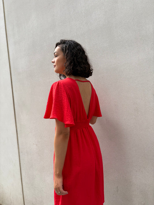 Robe courte décolletée dans le dos rouge