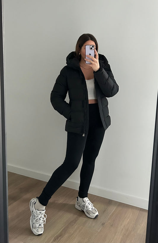 Black fitted puffer jacket
