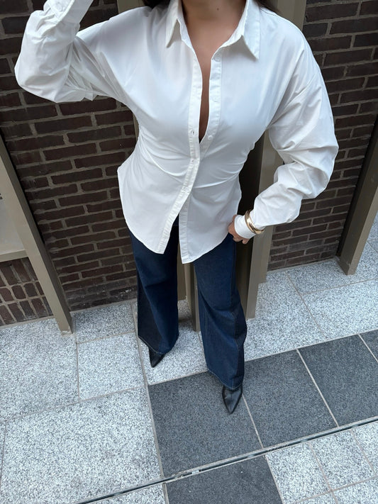 Chemise blanche mi-longue cintrée