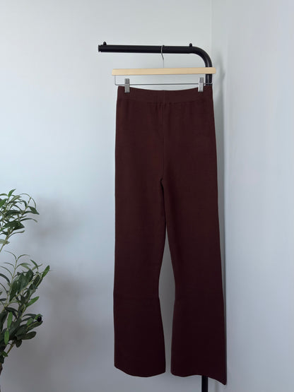 Ensemble marron pull cardigan à volant et pantalon évasé