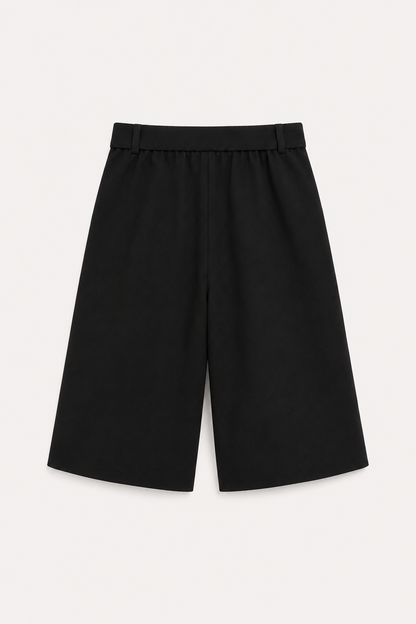 Bermuda noir élégant avec ceinture
