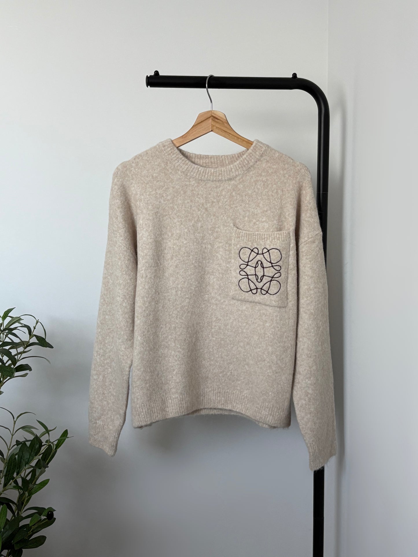 Pull oversize beige broderie poche marron