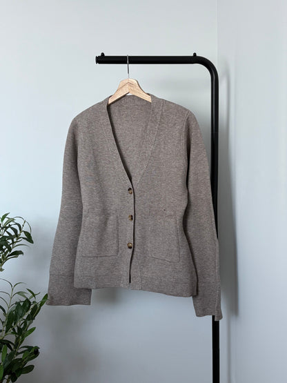 Cardigan cintré en laine col V taupe