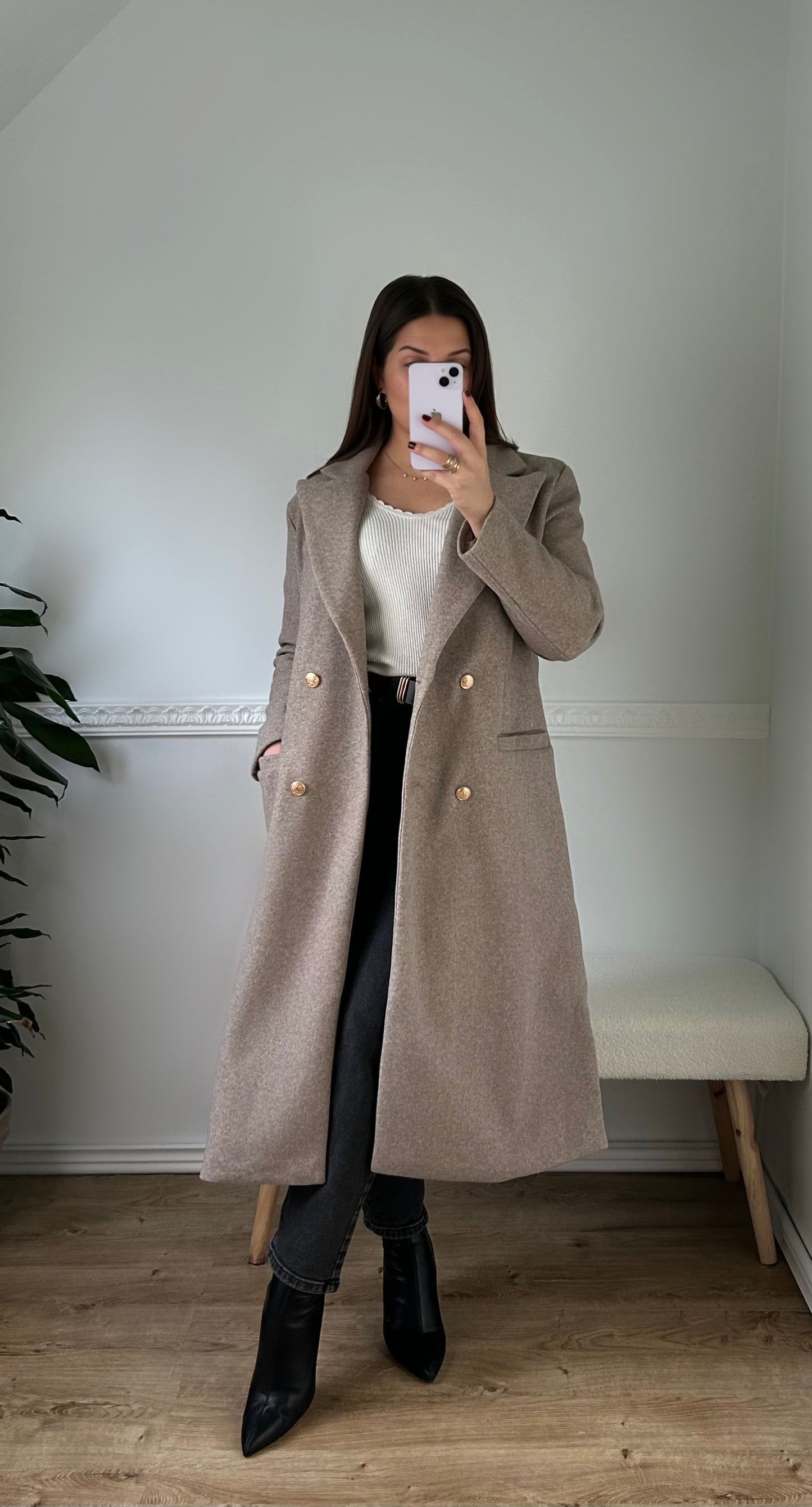 Le Manteau Long à Boutons Dorés Taupe