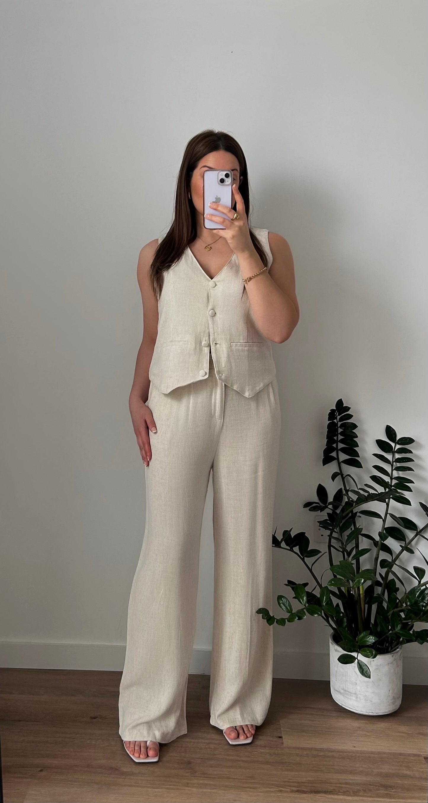 L’ensemble Veston et Pantalon Fluide en Lin Beige