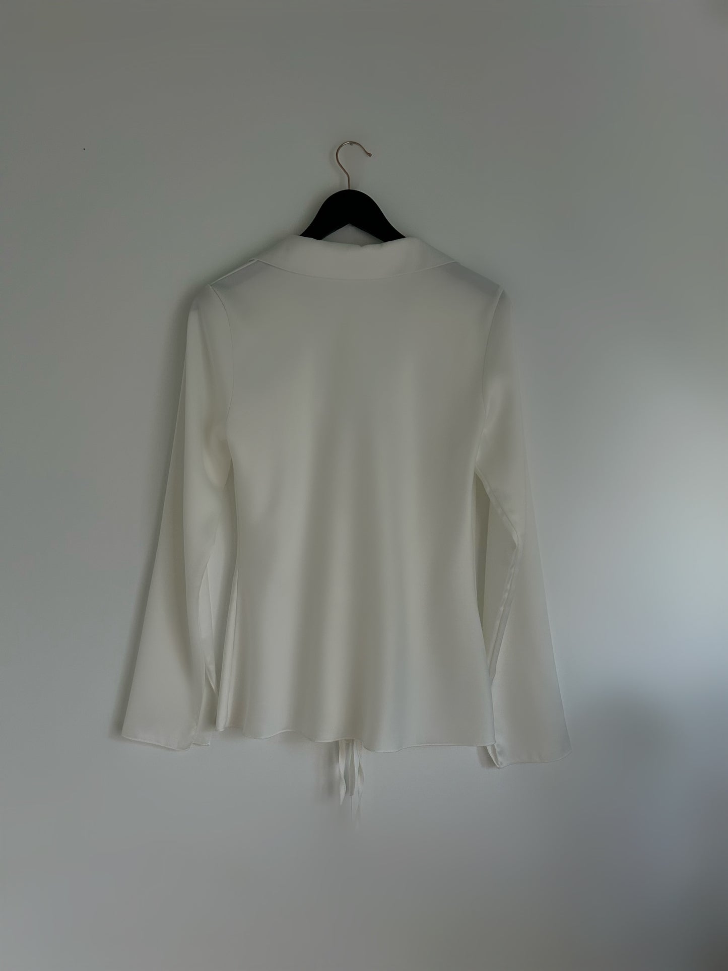 La Blouse Blanche Noeuds Satinée