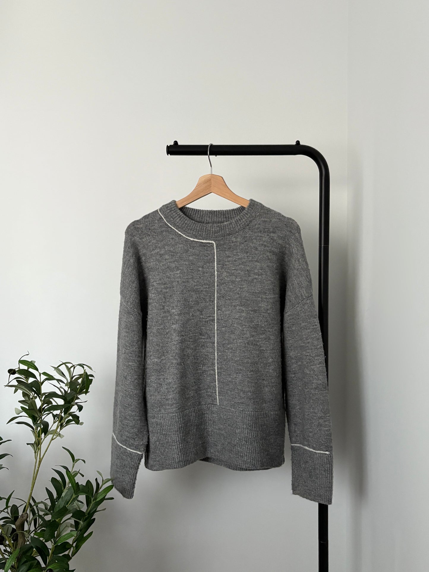Pull Épais Gris Liseré Blanc