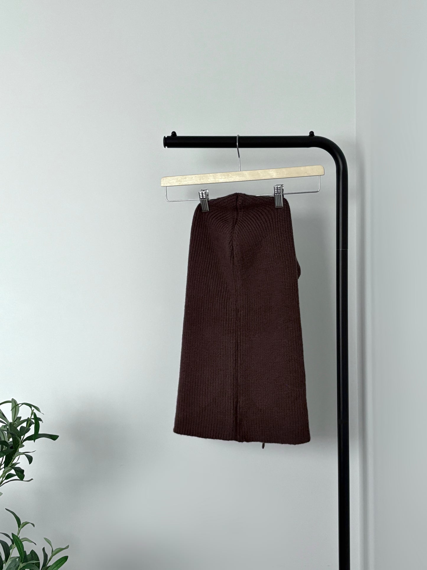 Cagoule marron en maille avec liens resserables