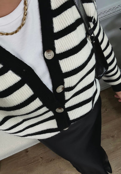  The White and Black Striped V-Neck Cardigan