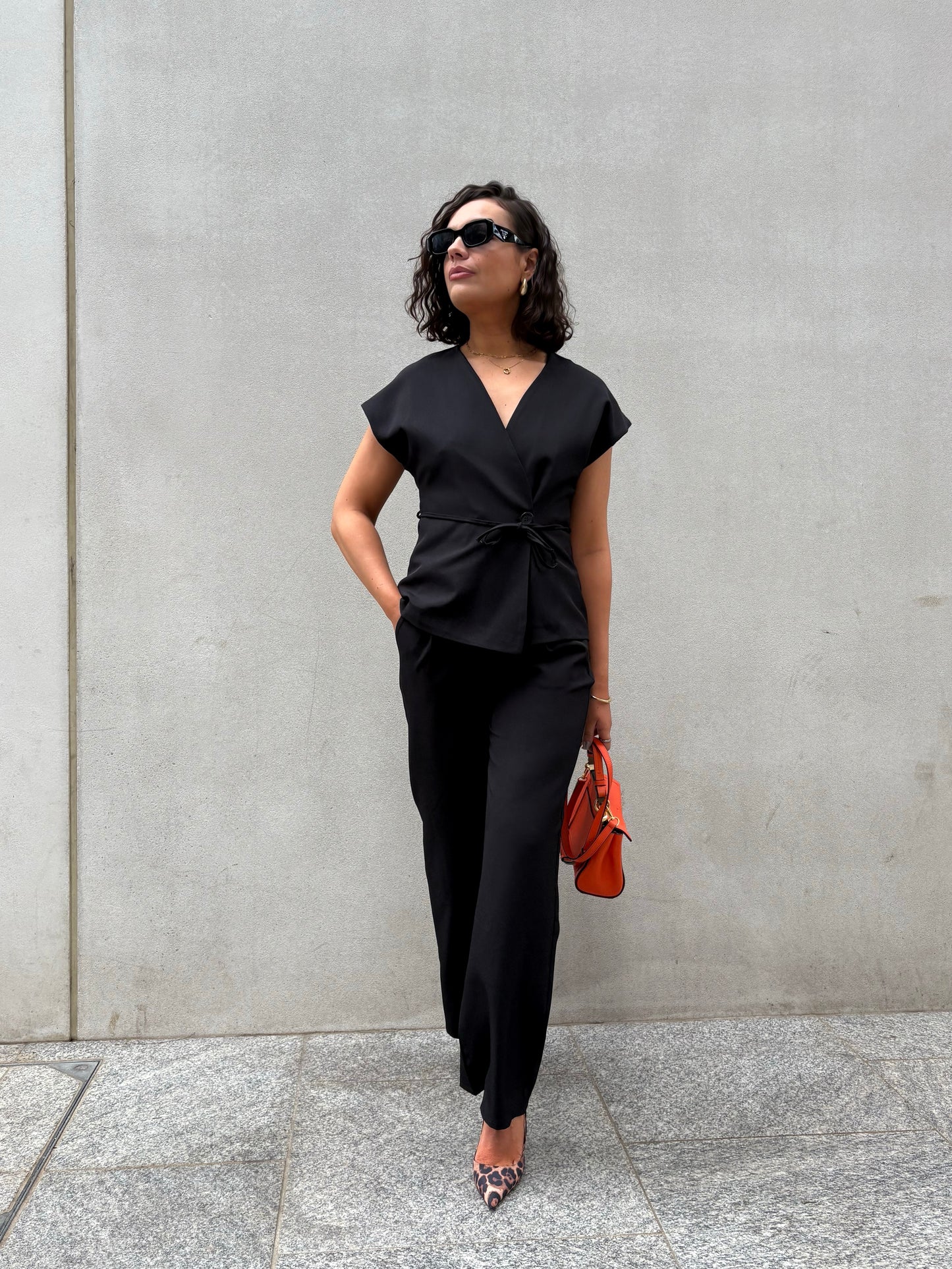 Ensemble veston cordelette et pantalon noir