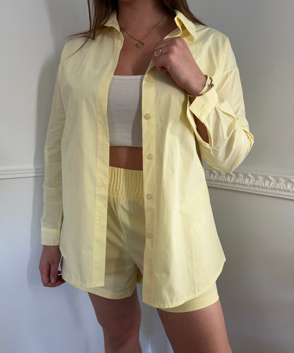 Ensemble chemise et short jaune pastel