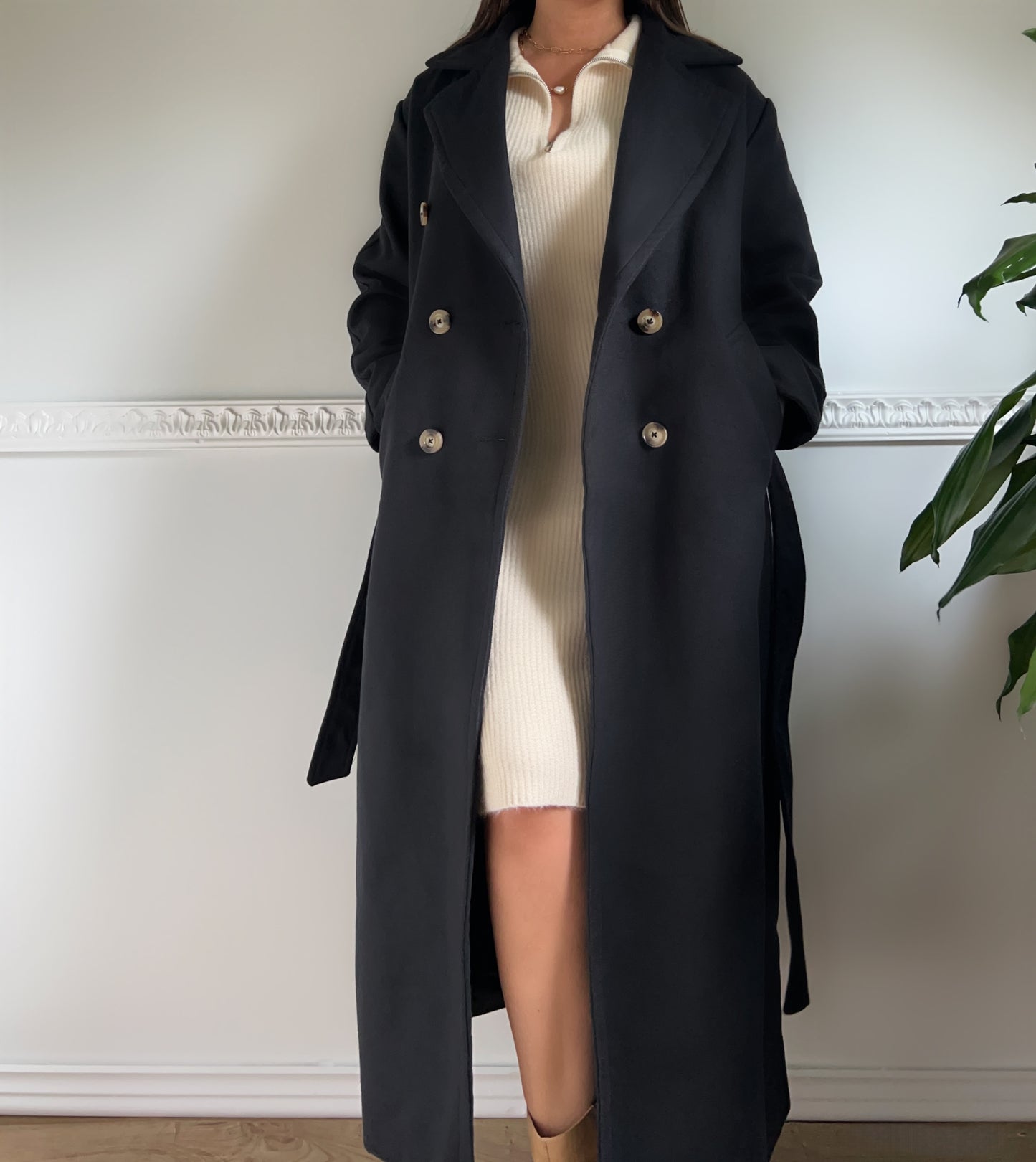 Le Manteau Long Ceinturé Noir